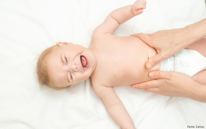 Bebê com cólica: causas, sintomas e como aliviar